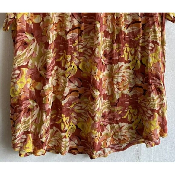 COPY - Torrid Blouse Plus Size 2X Multicolor Floral Short Flutter Sleeve Tie Ke… - Picture 8 of 8